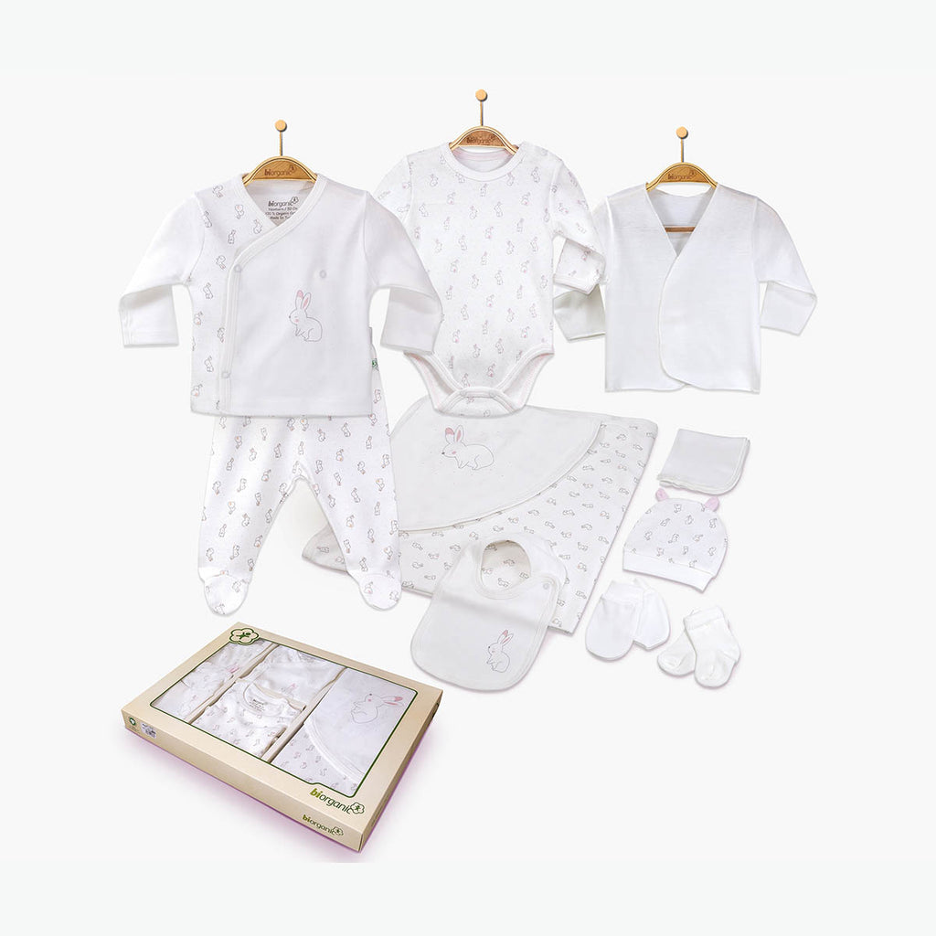 63127_Organic-Baby-Essentials-Gift-Box-Tracksuit-Bodysuit-Blanket-bib-mitt-sock-hat-White