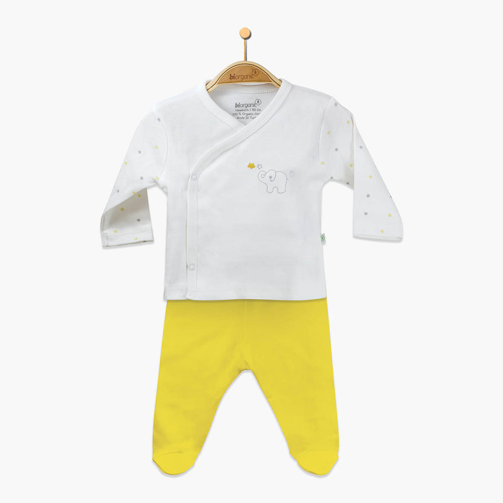 63130_Organic-Baby-Essentials-Gift Box-Tracksuit-Bodysuit-Blanket-bib-mitt-sock-hat-White