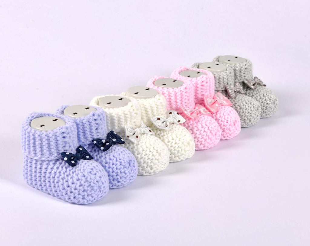 CEF4396-Knitted Baby Booties with Polka Dots Bow Detail